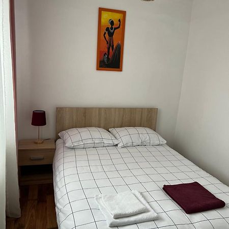 Apartament Decebal Bistriţa Esterno foto